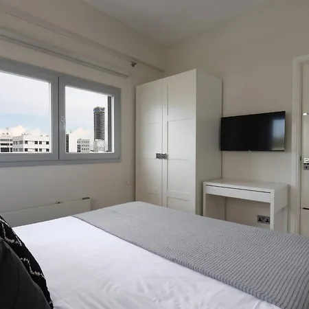 Апартаменты Phaedrus Living Mini Art House Matisse *